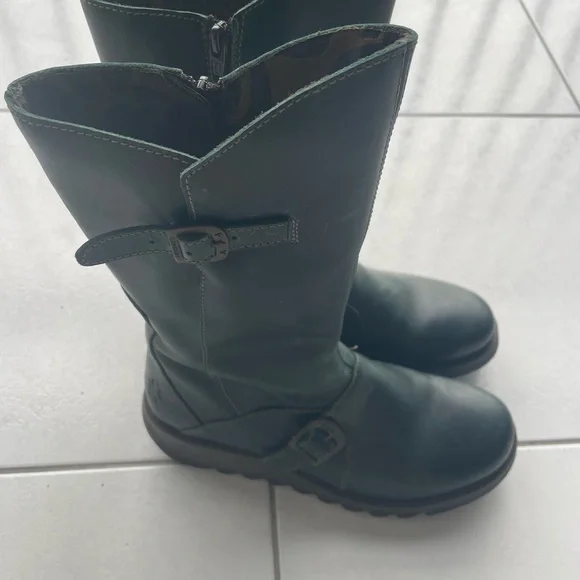 Fly London boots New. - Picture 4 of 8